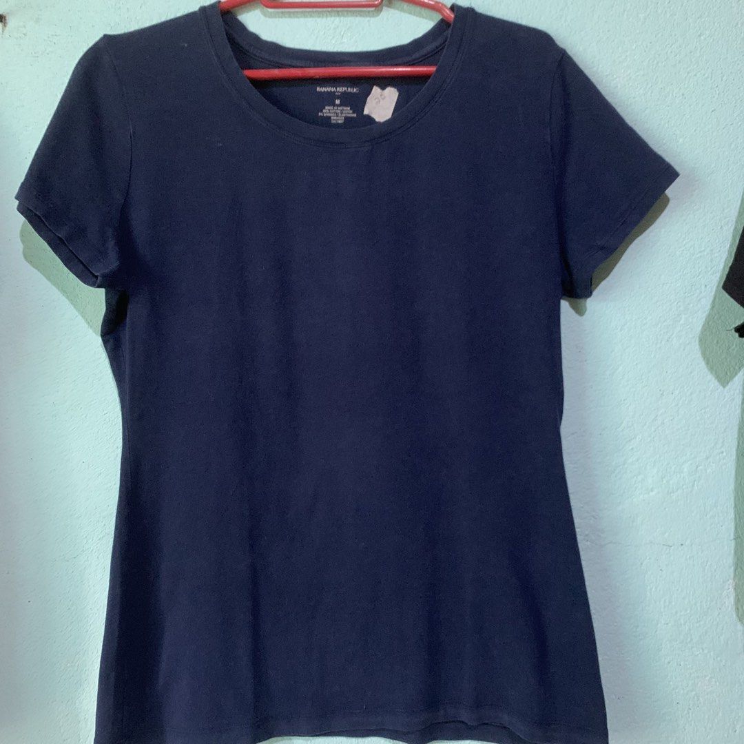 Navy Blue Banana Republic (Category: Others Tops) located in Camalig. Submitted by ryrilim (Listing ID 1470566596, Image 3). Description: .