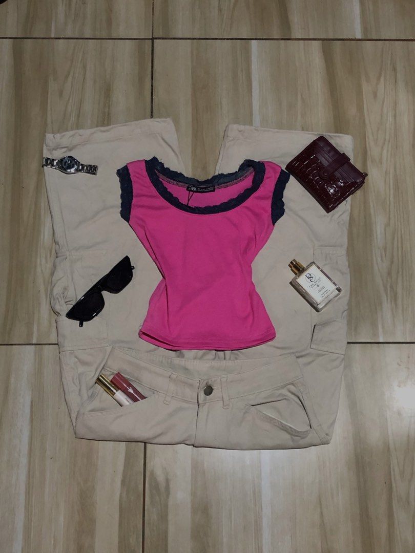 Navy Laced Top (Category: Sleeveless) located in Manila. Submitted by sol.thrift (Listing ID 1470613891, Image 1). Description: navy laced top ( premium ) ❗️details - size : small - code : 02 - color : pink / navy - fabric : knitted - condition : 10/10 📌 note - first grab first serve - code is a must! - read rules before you mine .
