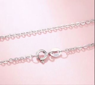 (Category: ) located in . Submitted by vintageaccessories (Listing ID 1470587508, Image 1). Description: .