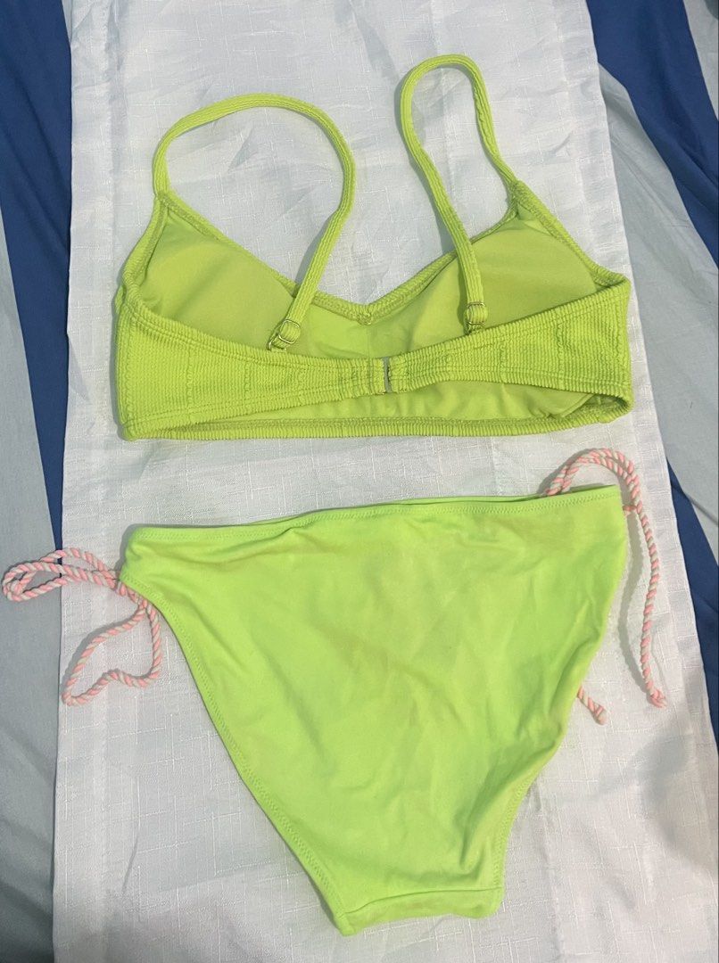 NEON GREEN BIKINI SUMMER BEACH (Category: Bikinis & Swimsuits) located in Paranaque City. Submitted by 8thvesture (Listing ID 1470564028, Image 2). Description: Fit to Small - Medium.