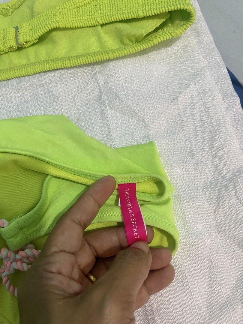 NEON GREEN BIKINI SUMMER BEACH (Category: Bikinis & Swimsuits) located in Paranaque City. Submitted by 8thvesture (Listing ID 1470564028, Image 3). Description: Fit to Small - Medium.