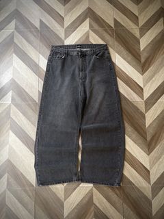 (Category: ) located in . Submitted by thrift.wrld (Listing ID 1470650582, Image 1). Description: .