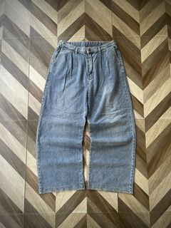 (Category: ) located in . Submitted by thrift.wrld (Listing ID 1470650799, Image 1). Description: .