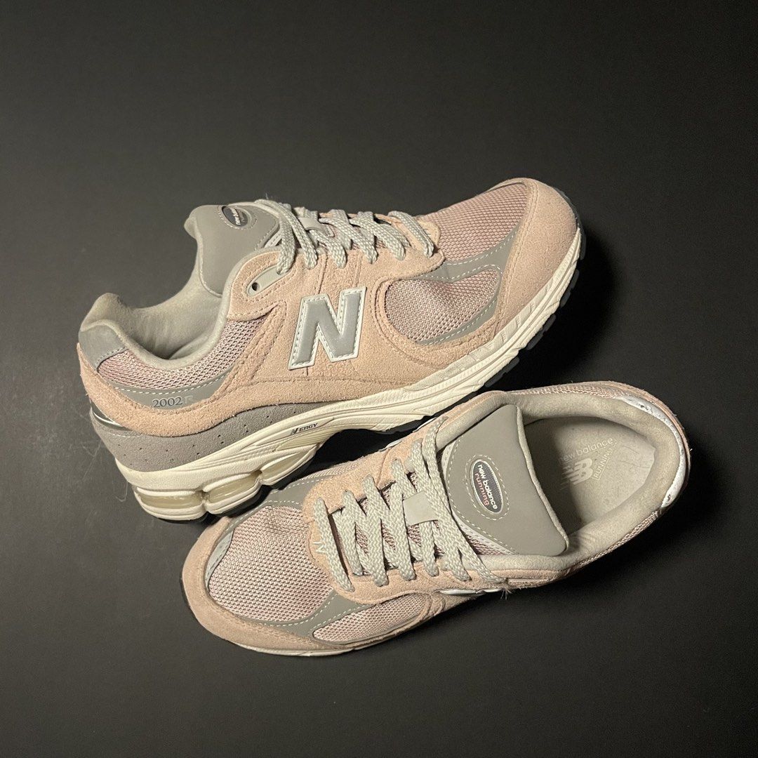 New Balance 2002R Pink Orb (Category: Sneakers) located in Manila. Submitted by sole_origin (Listing ID 1470700447, Image 2). Description: FOR SALE New Balance 2002R Pink Orb Size: 9mens / 27cm Good as new, pair only With certificate of authenticity -₱2,450 only Shipping via LBC / J&T / Lalamove 📍BGC, Taguig.