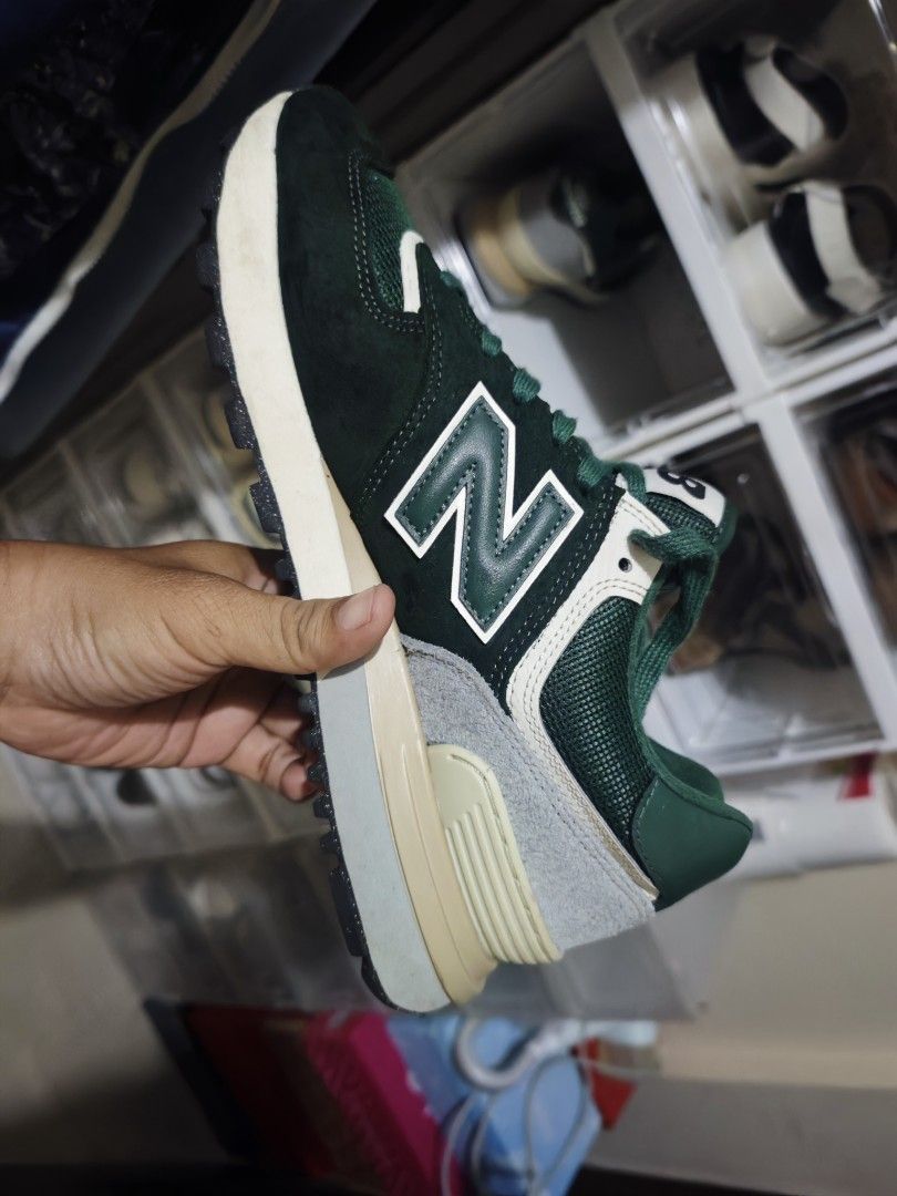 New Balance 574 Legacy Green White Gray (Category: Sneakers) located in Manila. Submitted by fdrakearon89191 (Listing ID 1470681849, Image 2). Description: - Model: New Balance 574 Legacy (U574LGNW) - Colorway: Green, White, and Gray - Production Date: November 2022 - Materials: Premium suede and mesh upper with signature N logo - Sole: Chunky cream/gray ENCAP midsole and grippy rubber outsole - Condition: Clean soles with minimal signs of wear, 