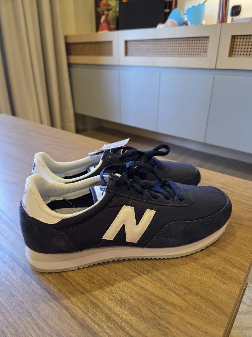 New Balance 720 (Category: Dress Shoes) located in Las Pinas. Submitted by carinooo.com (Listing ID 1470617653, Image 1). Description: Hi! Fresh from 🇯🇵, selling my newly bought New Balance 720's there. Never used, fitted only. SIZE 10 🌿 The shoes are in great condition, never used and still have a tag attached. Size 10 as per the picture of the inner tag. 🤝 We can deal through Gcash, Maya or bank transfers. whichever works best for you :).