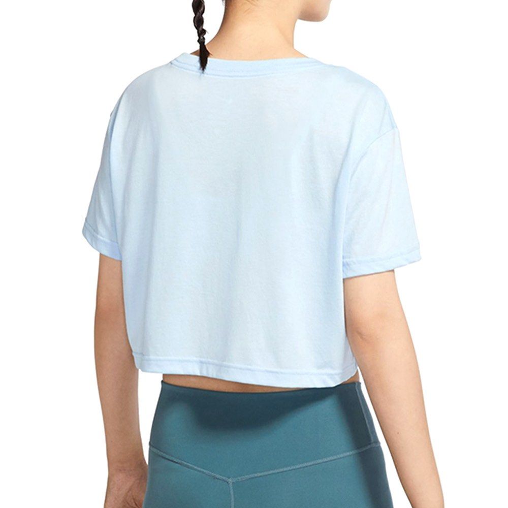 NIKE - Cropped Shirt (Category: Shirts) located in Cavite. Submitted by hand.picked (Listing ID 1470590612, Image 2). Description: NIKE - Cropped Shirt Size: Large Dimension: 21.5” Width / 17.5” Length Condition: Excellent.