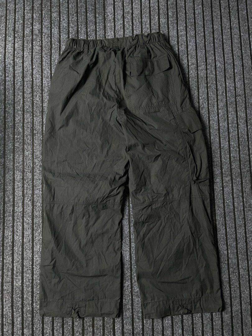 Nike - Tech Pack Waxed Canvas Cargo Pants (Category: Activewear) located in Puerto Princesa. Submitted by palawan.swagdealer (Listing ID 1470704649, Image 3). Description: Condition: Very good Issue: None Measurements/Dimention: -Waist: 28-38 -Length: 39 -Thigh: 14 -Leg Openning/Hem: 11 .
