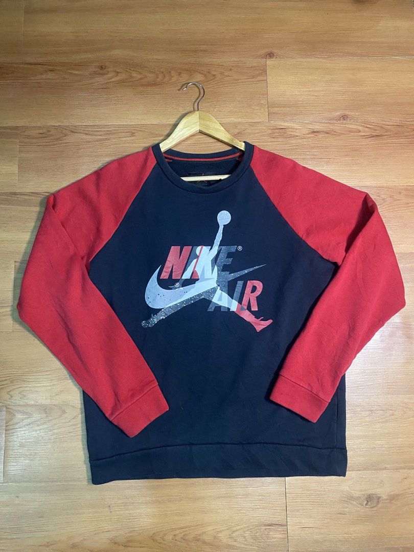Nike Air Jordan Long sleeve (Category: Coats, Jackets and Outerwear) located in Butuan. Submitted by exodus.co (Listing ID 1470670048, Image 1). Description: .
