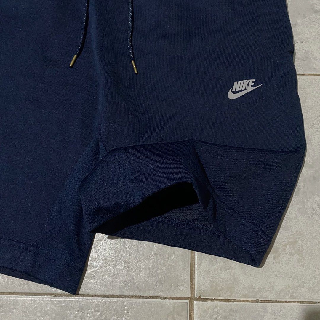NIKE AIR MAX FLEECE TRAINING SHORT (Category: Shorts) located in Bacolod City. Submitted by thriftedfits. (Listing ID 1470725102, Image 3). Description: 𝗣𝗢𝗟𝗢 𝗥𝗔𝗟𝗣𝗛 𝗟𝗔𝗨𝗥𝗘𝗡 𝗦𝗣𝗘𝗟𝗟 𝗢𝗨𝗧 𝗩𝗔𝗥𝗦𝗜𝗧𝗬 𝗧𝗘𝗘 ♻️ Size: XL on tag | best fit XL Measurements: 24” width / 30” length Condition: Like New (10/10 Color rate) Flaws: None Price: ₱450 + shipping fee 🏷️ Mode of Payment: GCash / Bank Courier: J&T Express (nationwide).