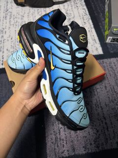Nike Air Max Plus, Men's Fashion, Footwear, Sneakers on Carousell