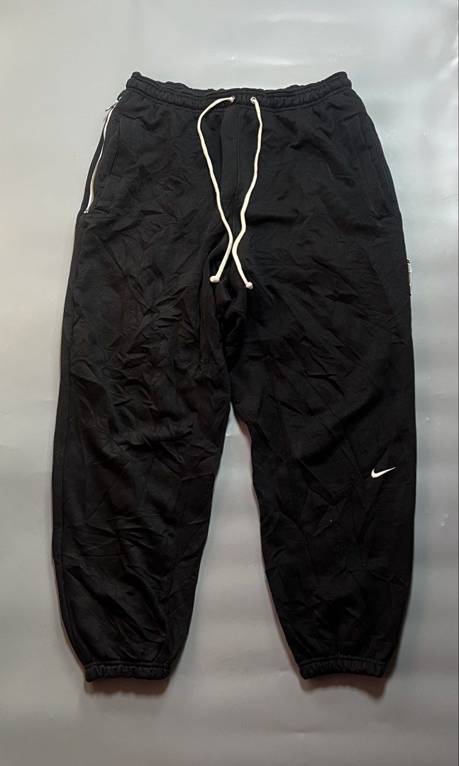 Nike Basketball Joggers (Category: Joggers) located in Ragay. Submitted by sergesalgado (Listing ID 1470576098, Image 1). Description: Waistline:30to36 Length:37 Leg Opening: 5 stretchable No issue.