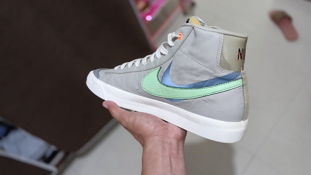 NIKE BLAZER MID '77 VINTAGE SHANGHAI (Category: Sneakers) located in Davao. Submitted by jahvyen (Listing ID 1470668297, Image 3). Description: FOR SALE: NIKE BLAZER MID '77 VINTAGE' SHANGHAI US 9.5/EUR 43/CM 27.5 EXCELLENT CONDITION LOCATION: TORIL,DAVAO CITY. it.