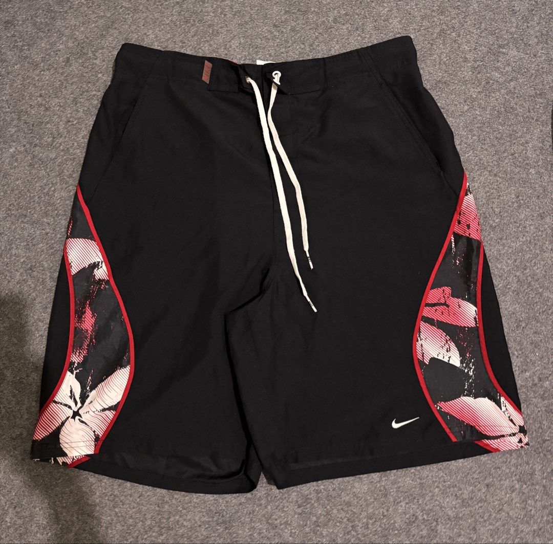 Nike Boardshorts (Category: Shorts) located in Cebu City. Submitted by suota_co_23 (Listing ID 1470570978, Image 1). Description: Nike Boardshorts Large 33-35 (garterized) L: 22 LO: 13.5 FREE SHIPPING .