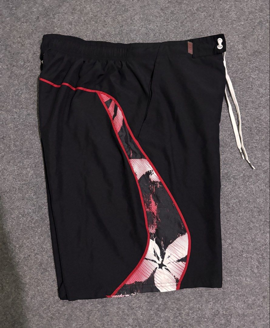 Nike Boardshorts (Category: Shorts) located in Cebu City. Submitted by suota_co_23 (Listing ID 1470570978, Image 2). Description: Nike Boardshorts Large 33-35 (garterized) L: 22 LO: 13.5 FREE SHIPPING .