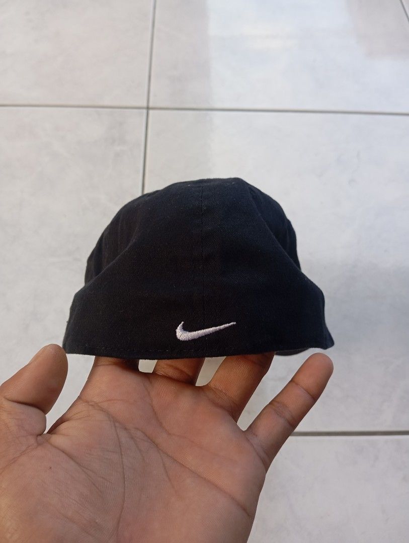 Nike caps youth size (Category: Caps & Hats) located in Manila. Submitted by ricobagallon123 (Listing ID 1470602763, Image 2). Description: .