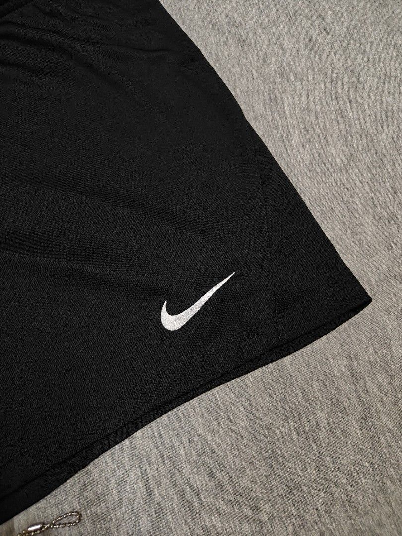 NIKE DRI FIT PARK 3 FOR WOMENS (Category: Activewear) located in Bacolod City. Submitted by yobibstuffs (Listing ID 1470642708, Image 3). Description: NIKE DRI FIT PARK 3 FOR WOMENS SIZE: MEDIUM DIMENSIONS WAISTLINE: 30-32 LENGTH: 15 LEG OPENING: 12 EXCELLENT CONDITION NEED WASH 🧼🫧 PRICE: 699+SF OUTSIDE BACOLOD CITY 🏙️ 🌆 PM ME! 📥📥📥.