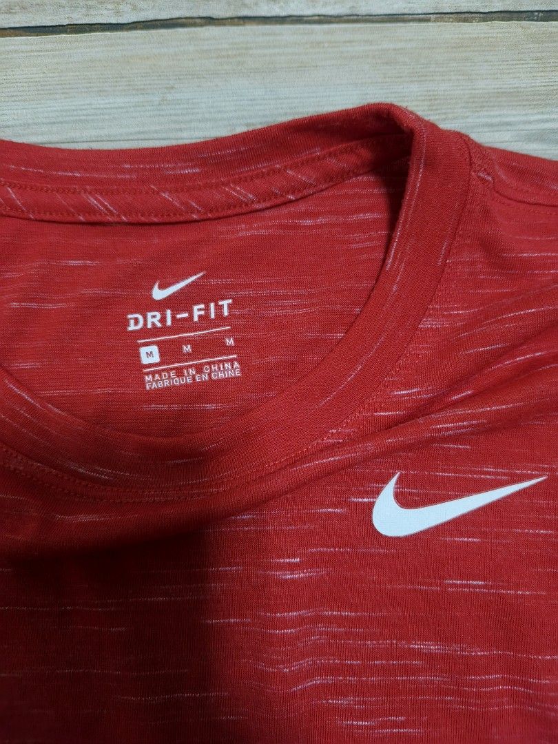 Nike dri fit shirt (Category: Shirts) located in Siniloan. Submitted by talktotheroses (Listing ID 1470706235, Image 2). Description: like new no issue.
