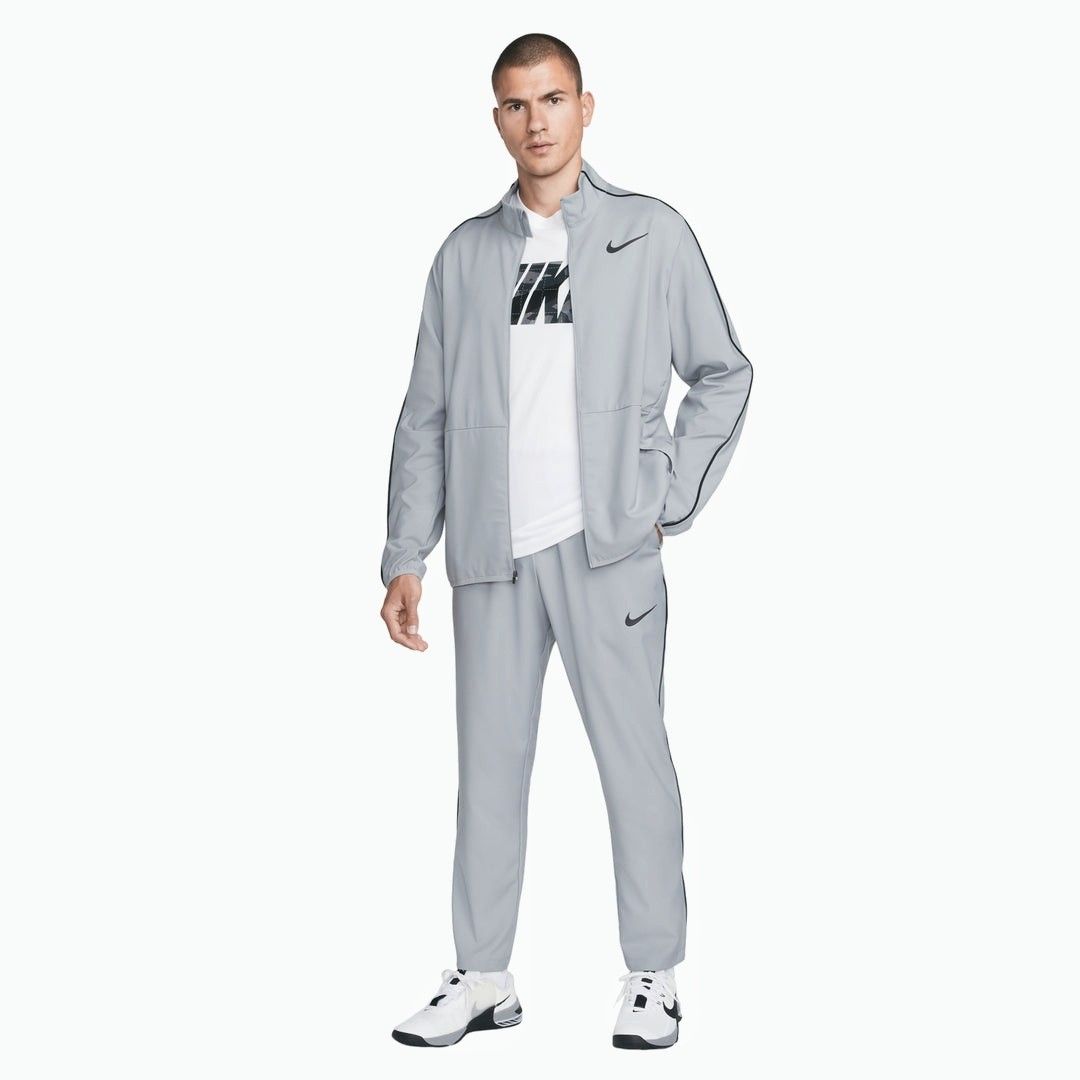 NIKE DRI-FIT WOVEN TRAINING JACKET (Category: Coats, Jackets and Outerwear) located in Goa. Submitted by thrift_stylebychristella (Listing ID 1470624327, Image 2). Description: 🛍️899 + SF PAYMENT FIRST VIA GCASH ONLY NO COD 🔹Location: Goa, Camarines Sur 🔹Shipping nationwide via J&T express.