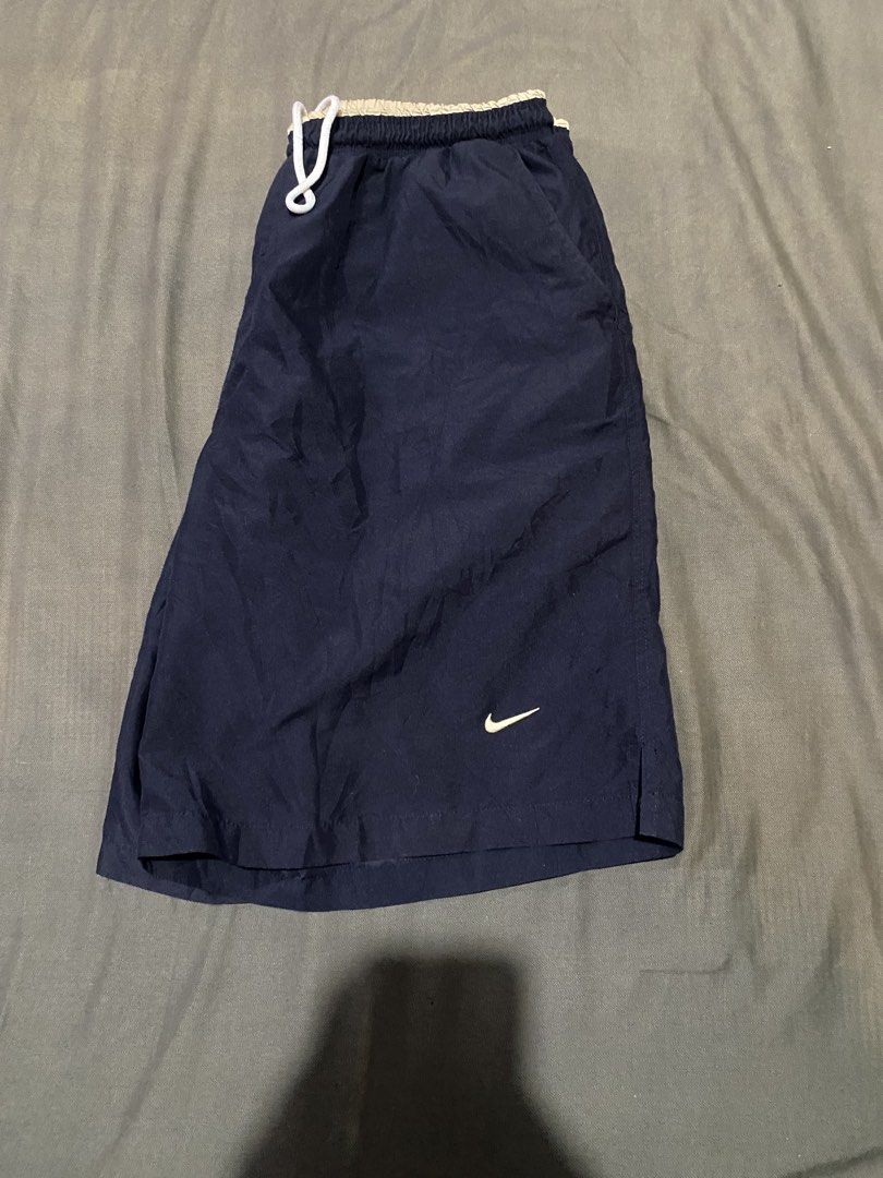 Nike embroidered des shorts (Category: Shorts) located in Manila. Submitted by dgeneriks05 (Listing ID 1470679913, Image 3). Description: Nike embroidered design good condition good color size XL on tag.