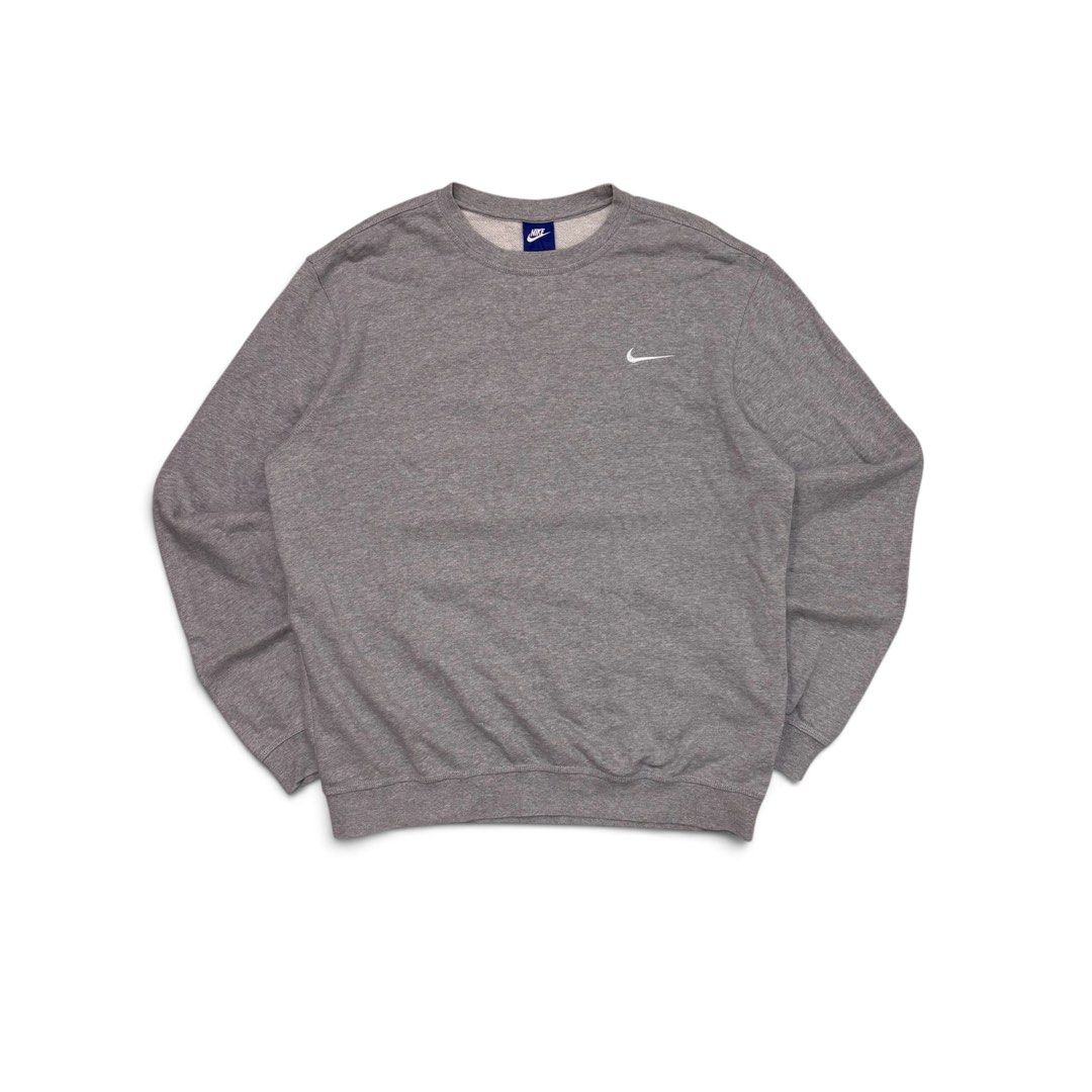 Nike Grey Crewneck Sweatshirt (Category: Coats, Jackets and Outerwear) located in Kidapawan. Submitted by reborngarments_2k25 (Listing ID 1470702186, Image 1). Description: Condition: Excellent Color Rate: 9.5/10 Width: 23 Length: 27 No Issue (Need Wash).