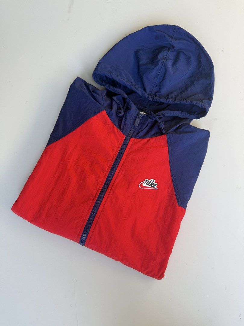 Nike Heritage Windrunner (Category: Announcements) located in Dasmarinas. Submitted by behind_the_buckx (Listing ID 1470614746, Image 3). Description: Excellent Condition No issue No flaws Size Medium 26 Length 24 Width 26 Sleeve 21 Shoulder.