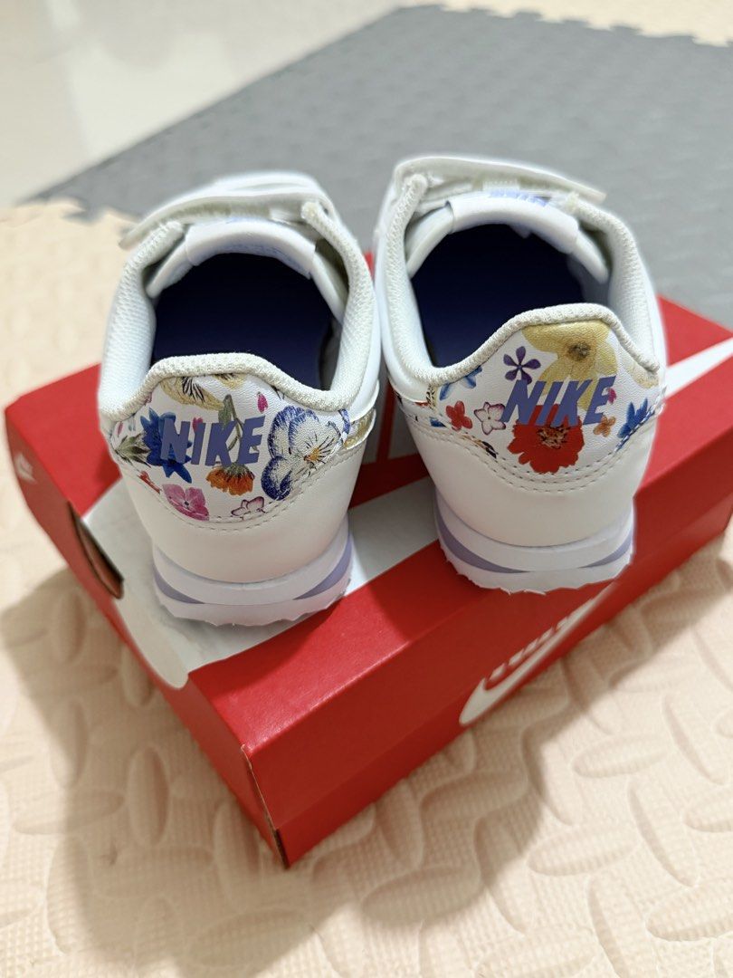 Nike Kids' Cortez SE (Category: Babies & Kids Fashion) located in Antipolo. Submitted by ajnewandloved (Listing ID 1470591283, Image 3). Description: Nike Kids' Cortez SE - Summit White Size: 12.5C (18.5cm) 100% Original Selling for only: ₱1,900 SRP: ₱3,495 Location: Antipolo, Rizal MOP: Gcash MOD: Lalamove.