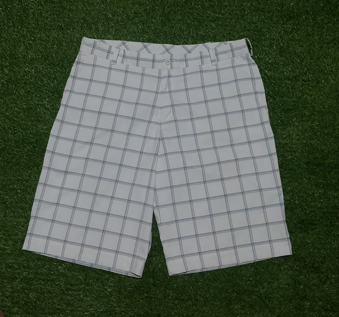 Nike Mens White Flat Golf Short (Category: Shorts) located in Bacolod City. Submitted by belleza_030299 (Listing ID 1470698748, Image 1). Description: Excellent Condition No issue Size on tag 34 carry 34-36 Colorate 10/10.