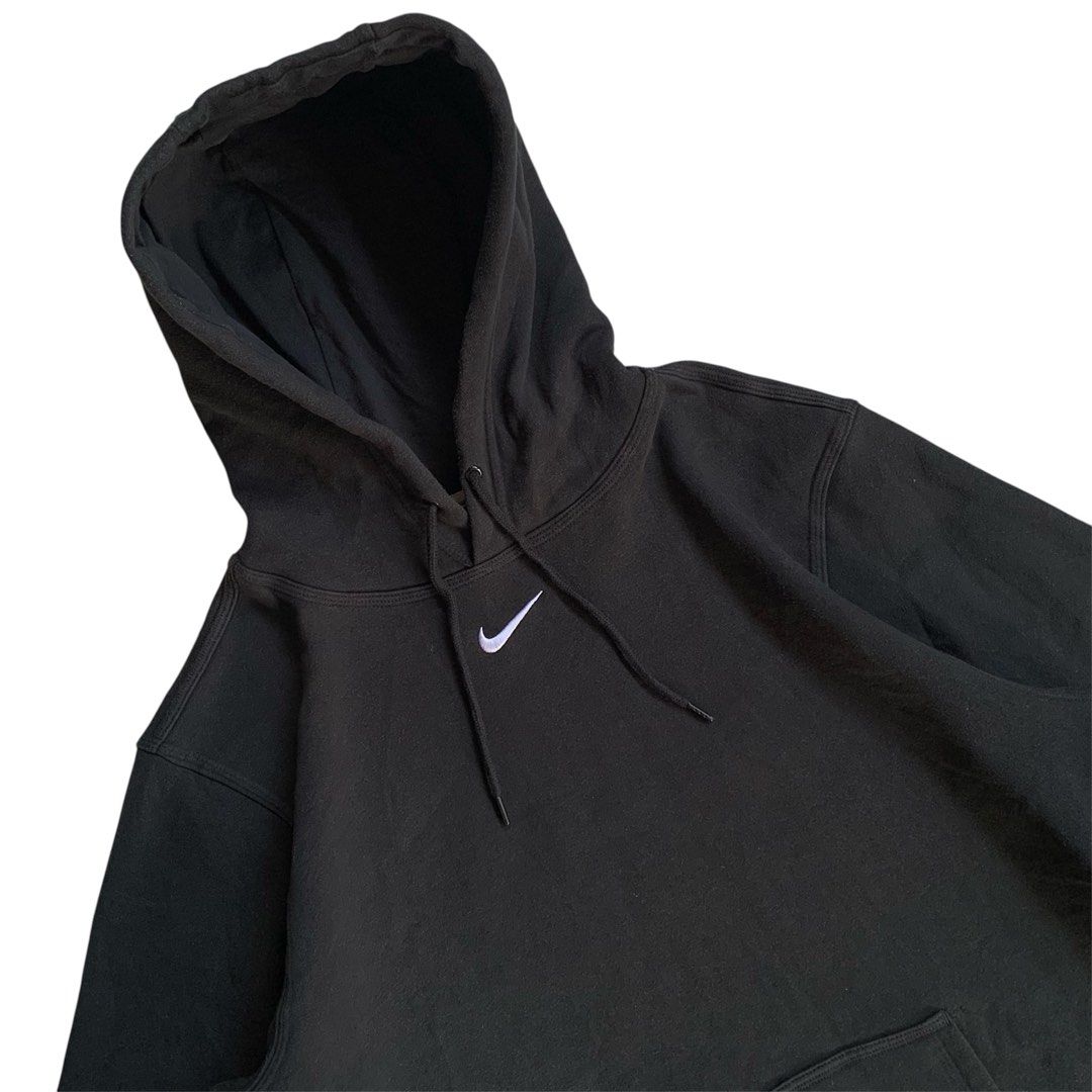 Nike Mid Swoosh Fleece Pullover Hoodie Jacket (Category: Hoodies) located in Sindangan. Submitted by holy_thrift (Listing ID 1470662746, Image 3). Description: - Nike Mid Swoosh Fleece Pullover Hoodie Jacket - width / 24.5 - length / 28 - issue / no major issue ribbings lang sa sleeve 9/10 color rate (color may vary due to lighting) - free shipping.