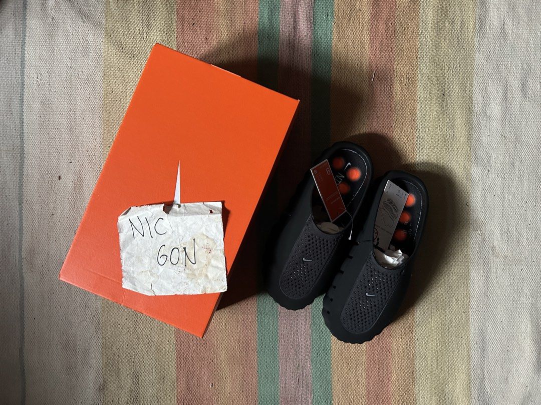 Nike Mind 001 Black Hyper Crimson Slides Size 9 (Category: Slippers & Slides) located in Baguio. Submitted by nnnicgonnnnn (Listing ID 1470618049, Image 1). Description: loc: baguio city price is fixed and inclusive of shipping size 9 brand new complete with proof of purchase.