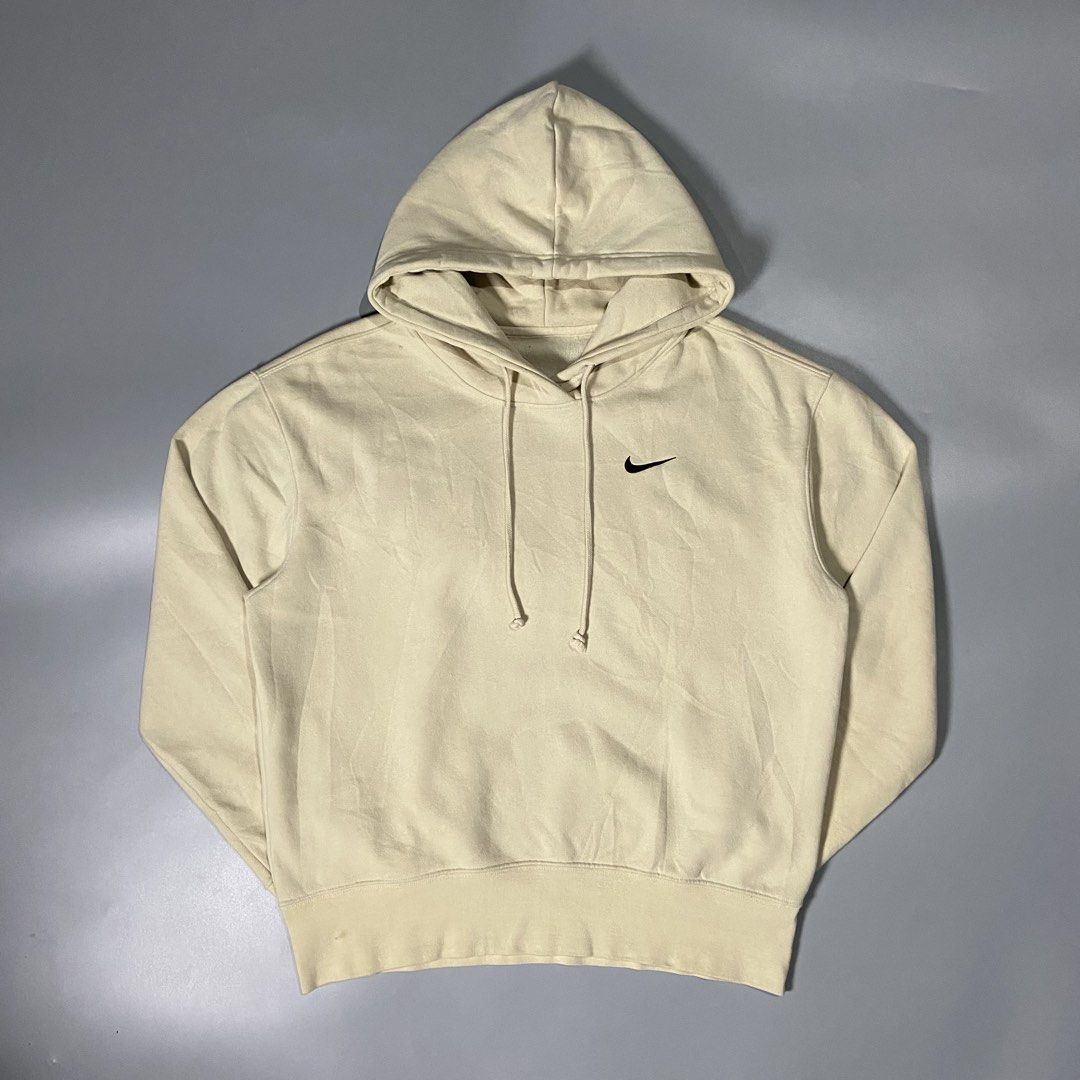 Nike Mini Swoosh in Cream (Category: Coats, Jackets and Outerwear) located in Taguig. Submitted by workwearheads (Listing ID 1470595144, Image 1). Description: 🏷️Tag size: Medium ▪️Width: 23 ▪️Length: 24 ▪️Color rate: 10/10 ▪️No issue ▪️Excellent Condition.