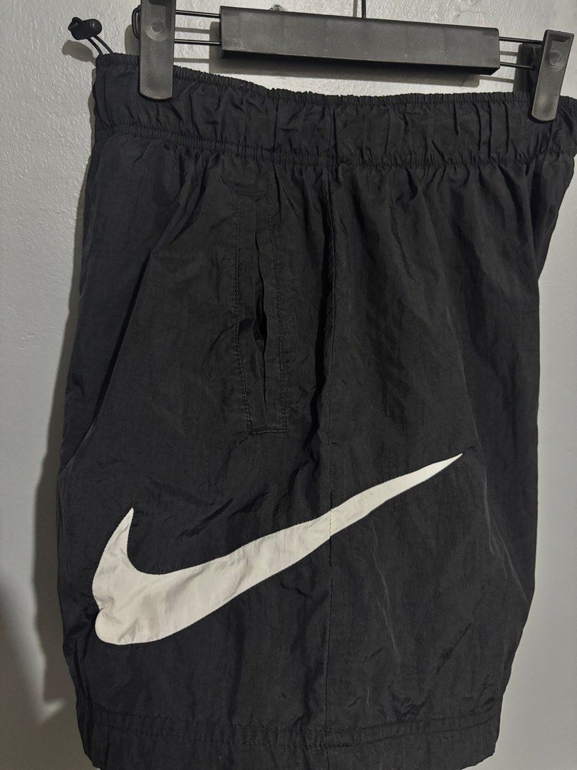 Nike nylon shorts (Category: Shorts) located in Bacolor. Submitted by dandaofficial25 (Listing ID 1470612174, Image 2). Description: 28-32W 17L.