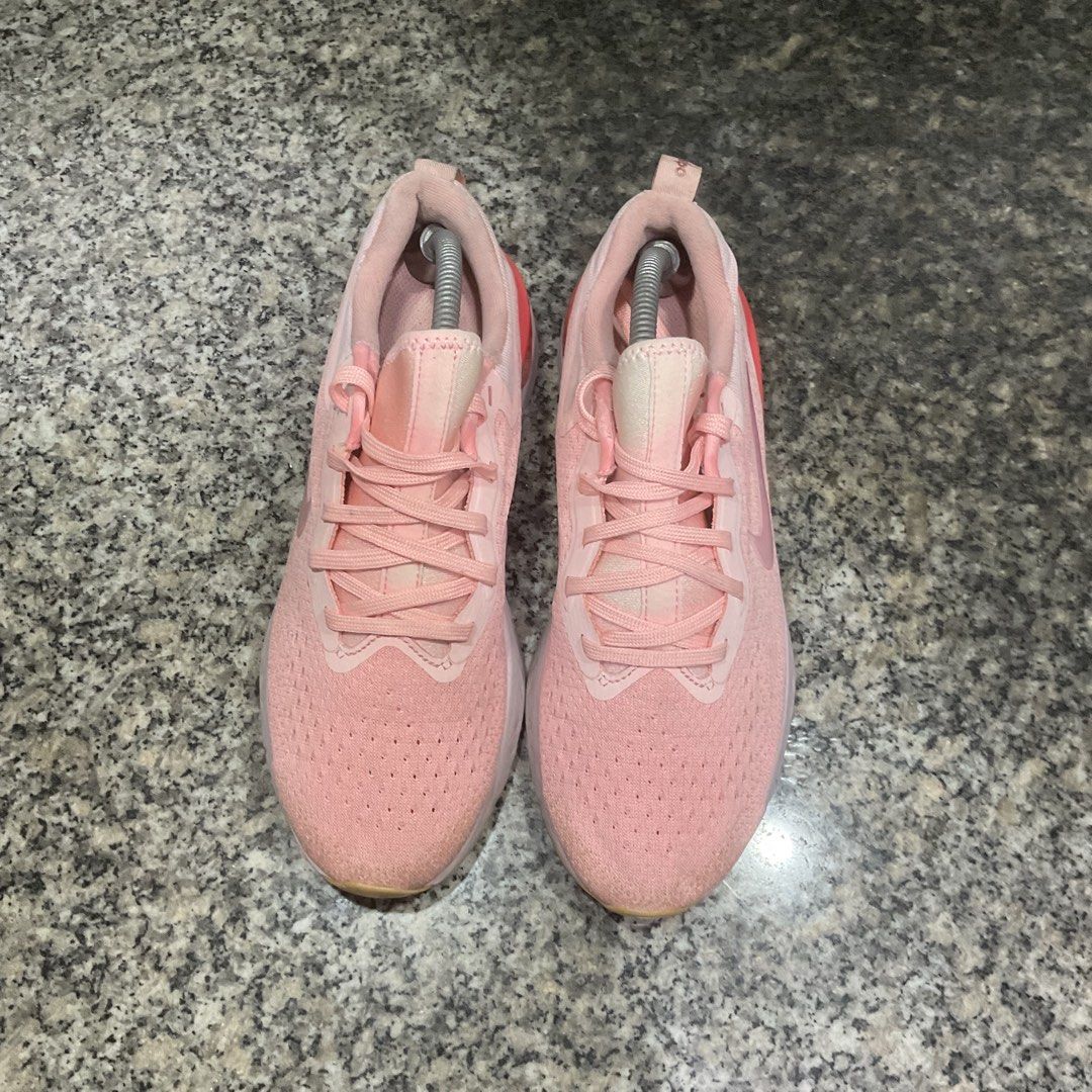 Nike Odyssey React (Category: Sneakers) located in Cebu City. Submitted by thrifty.tricks (Listing ID 1470583615, Image 3). Description: .
