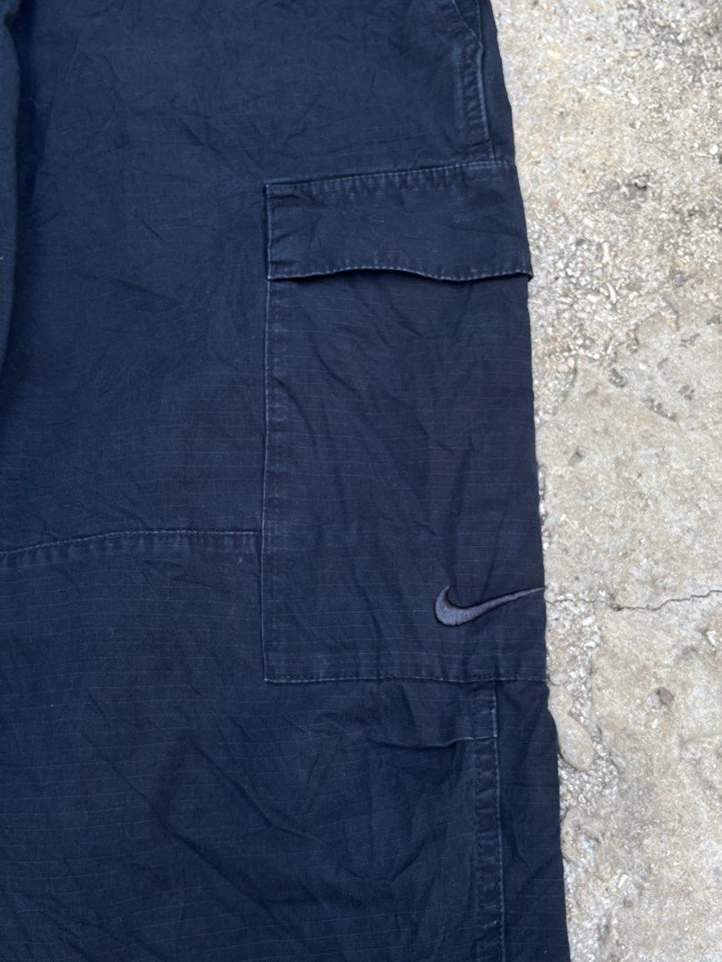 Nike pants (Category: Joggers) located in City of Isabela. Submitted by ibzagga (Listing ID 1470700149, Image 2). Description: Sizs 30 garterize waistline .