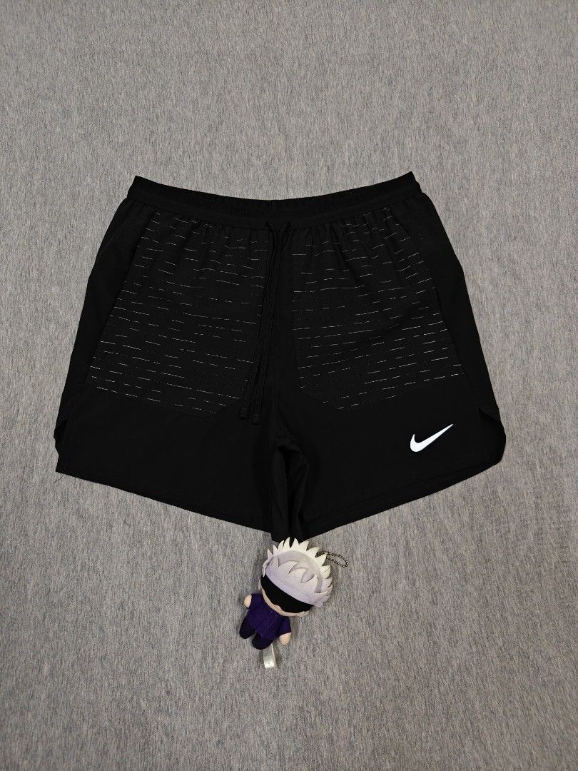 NIKE RUNNING DIVISION FLEX STRIDE 5 SHORT (Category: Activewear) located in Bacolod City. Submitted by yobibstuffs (Listing ID 1470642479, Image 1). Description: NIKE RUNNING DIVISION FLEX STRIDE 5 SHORT SIZE: SMALL DIMENSIONS WAISTLINE: 28-32 LENGTH: 14 LEG OPENING: 11'5 EXCELLENT CONDITION NEED WASH 🧼🫧 PRICE: 1499+SF OUTSIDE BACOLOD CITY 🏙️ 🌆 PM ME! 📥📥📥.