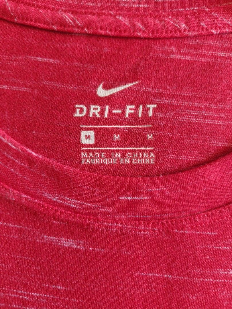 Nike Shirt (Category: Tshirts & Polo Shirts ) located in Siniloan. Submitted by wingedwardrobe (Listing ID 1470633828, Image 3). Description: 📢 𝐒𝐇𝐎𝐏 𝐑𝐄𝐌𝐈𝐍𝐃𝐄𝐑𝐒 📢 - 𝐒𝐢𝐳𝐞𝐬 𝐚𝐫𝐞 𝐚𝐩𝐩𝐫𝐨𝐱𝐢𝐦𝐚𝐭𝐞. 𝐏𝐥𝐞𝐚𝐬𝐞 𝐦𝐚𝐧𝐚𝐠𝐞 𝐲𝐨𝐮𝐫 𝐞𝐱𝐩𝐞𝐜𝐭𝐚𝐭𝐢𝐨𝐧𝐬. - 𝐂𝐨𝐥𝐨𝐫𝐬 𝐦𝐚𝐲 𝐬𝐥𝐢𝐠𝐡𝐭𝐥𝐲 𝐯𝐚𝐫𝐲 𝐝𝐮𝐞 𝐭𝐨 𝐥𝐢𝐠𝐡𝐭𝐢𝐧𝐠 𝐚𝐧𝐝 𝐬𝐜𝐫𝐞𝐞𝐧 𝐬𝐞𝐭𝐭𝐢𝐧𝐠𝐬. - 𝐖𝐫𝐢𝐧𝐤𝐥𝐞𝐝 𝐝𝐮𝐞 𝐭𝐨 𝐛𝐚𝐥𝐞 𝐩𝐚𝐜𝐤𝐚𝐠𝐢