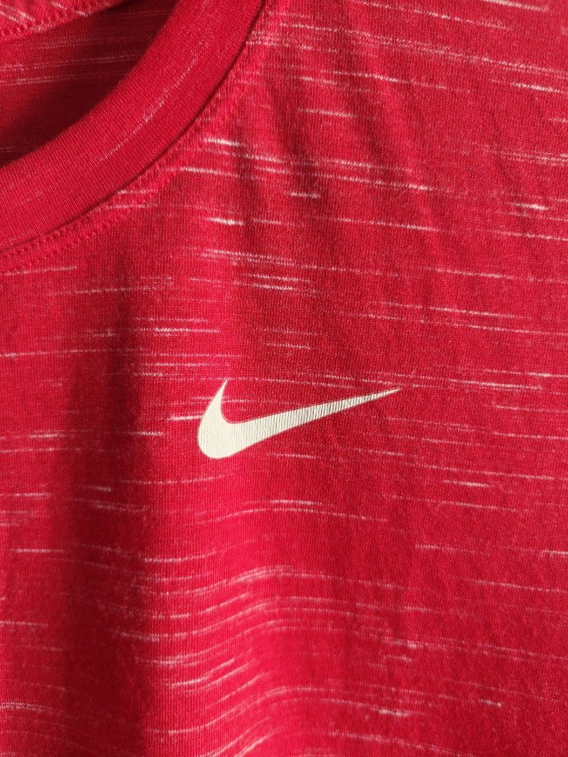 Nike Shirt (Category: Tshirts & Polo Shirts ) located in Siniloan. Submitted by wingedwardrobe (Listing ID 1470633828, Image 2). Description: 📢 𝐒𝐇𝐎𝐏 𝐑𝐄𝐌𝐈𝐍𝐃𝐄𝐑𝐒 📢 - 𝐒𝐢𝐳𝐞𝐬 𝐚𝐫𝐞 𝐚𝐩𝐩𝐫𝐨𝐱𝐢𝐦𝐚𝐭𝐞. 𝐏𝐥𝐞𝐚𝐬𝐞 𝐦𝐚𝐧𝐚𝐠𝐞 𝐲𝐨𝐮𝐫 𝐞𝐱𝐩𝐞𝐜𝐭𝐚𝐭𝐢𝐨𝐧𝐬. - 𝐂𝐨𝐥𝐨𝐫𝐬 𝐦𝐚𝐲 𝐬𝐥𝐢𝐠𝐡𝐭𝐥𝐲 𝐯𝐚𝐫𝐲 𝐝𝐮𝐞 𝐭𝐨 𝐥𝐢𝐠𝐡𝐭𝐢𝐧𝐠 𝐚𝐧𝐝 𝐬𝐜𝐫𝐞𝐞𝐧 𝐬𝐞𝐭𝐭𝐢𝐧𝐠𝐬. - 𝐖𝐫𝐢𝐧𝐤𝐥𝐞𝐝 𝐝𝐮𝐞 𝐭𝐨 𝐛𝐚𝐥𝐞 𝐩𝐚𝐜𝐤𝐚𝐠𝐢