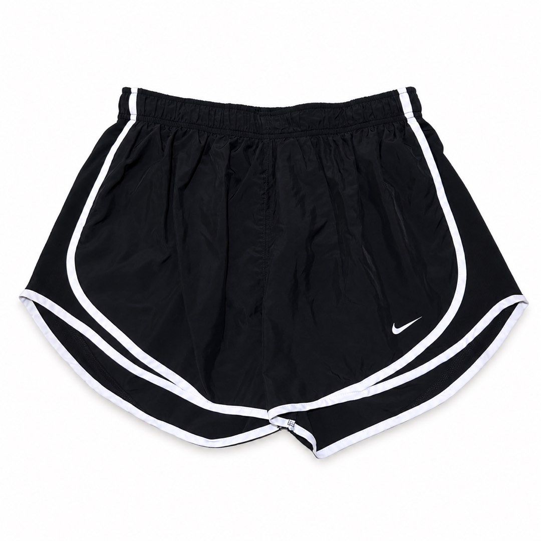 Nike Shorts (Category: Activewear) located in Pontevedra. Submitted by lyra.bp (Listing ID 1470565557, Image 1). Description: Large on tag W: 28-32” L: 13-14.5” • lined brief • with drawstring ₱350+sf (can give lp for sure buyers) Shipping fee: ₱80 for Luz/Min ₱60 for Vis MOP: Maya / Gcash (gcash registered to my partner’s — can do maya transactions if unsure) Loc: Neg Occ.