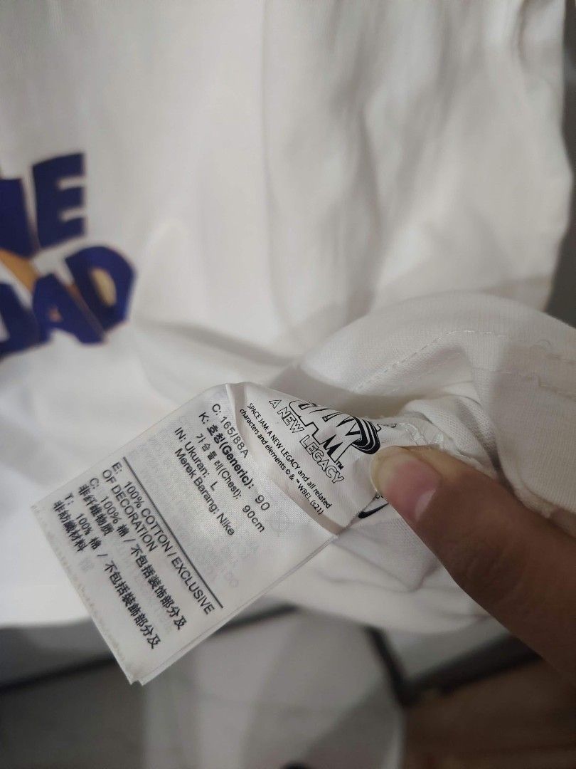 Nike space jam tee (Category: Tshirts & Polo Shirts ) located in Baguio. Submitted by vault62 (Listing ID 1470705736, Image 2). Description: like new no issue size large.