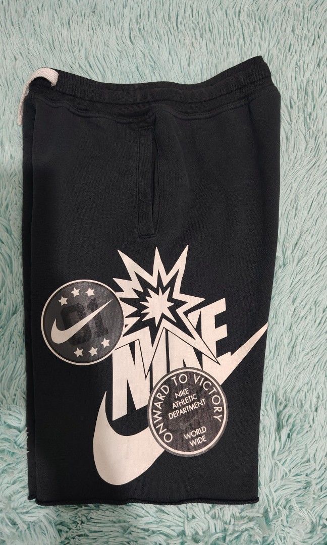 Nike sportswear alumni DNA short (Category: Shorts) located in Quezon City. Submitted by thriftmo19 (Listing ID 1470653795, Image 2). Description: Size medium Good condition 600 only.