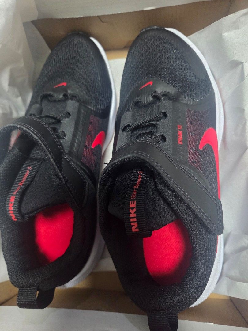 Nike Star Runner 5 PS Black University Red Size 2Y (Category: Babies & Kids Fashion) located in Manila. Submitted by anneclariceyanga (Listing ID 1470701394, Image 2). Description: Original - Model: Nike Star Runner 5 (Preschool sizing) - Colorway: Black and University Red with White midsoles - Closure: Single hook-and-loop strap with elastic laces - Fit: Dynamic fit technology across the upper for extra comfort - Condition: Brand new, unworn, st
