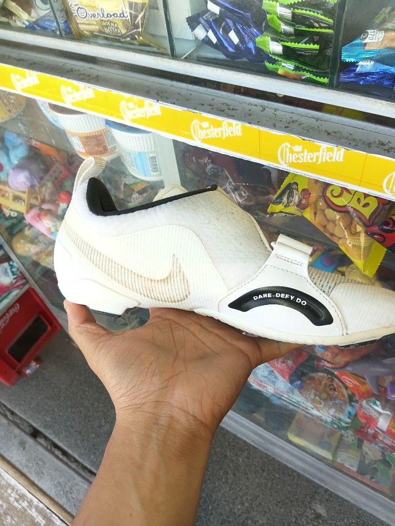 Nike SuperRep Cycle Indoor Cycling Shoes (Category: Shoe inserts) located in Bocaue. Submitted by ivan.fernando (Listing ID 1470742639, Image 3). Description: - Brand: Nike SuperRep Cycle Indoor Cycling Shoes - Colorway: White and Black (Style Code: CJ0775-100) - Closure: Dual hook-and-loop straps for a secure fit - Comfort: Lightweight, breathable mesh upper ideal for intense spin workouts - Compatibility: Works with standard cycling cleats - Co