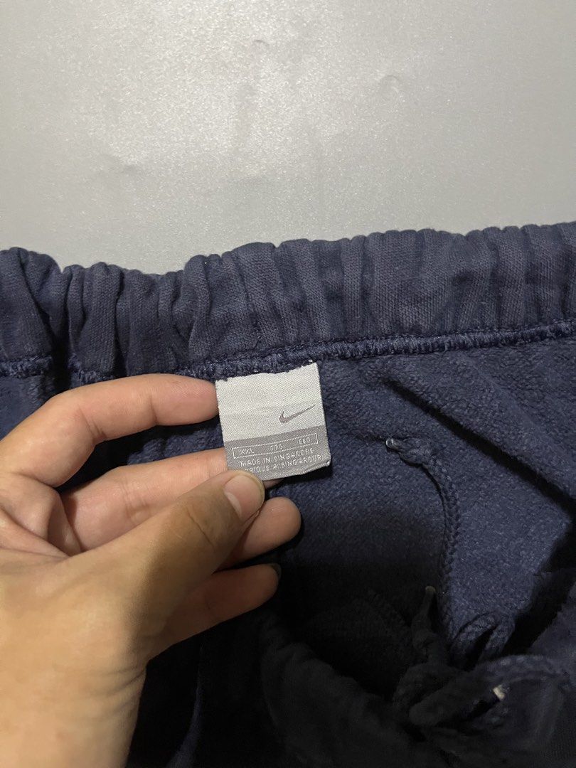 NIKE SWEATER AND SWEATPANTS (Category: Activewear) located in Santa Cruz. Submitted by __incognito (Listing ID 1470663695, Image 3). Description: .