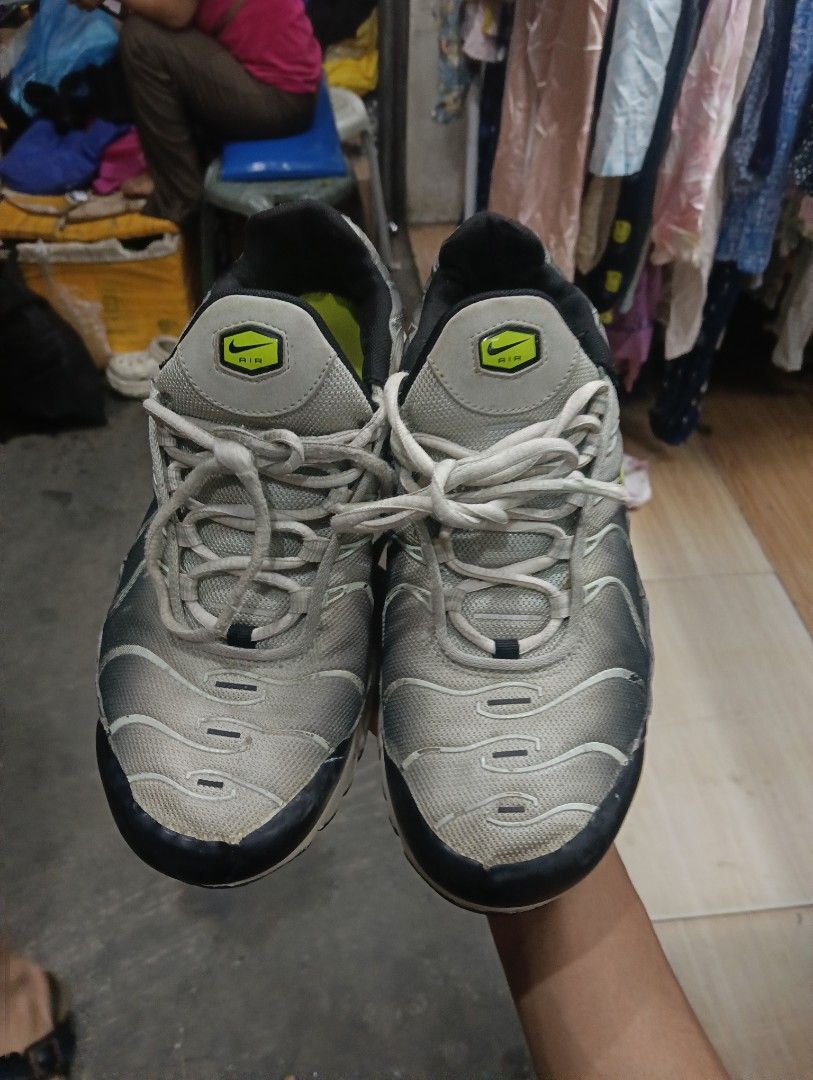 NIKE Tn shoes (Category: Casual Shoes) located in Zamboanga. Submitted by nurjim_hajim (Listing ID 1470665292, Image 3). Description: well used still presentable fit 40-41 im size size 42 , And fit sakin.
