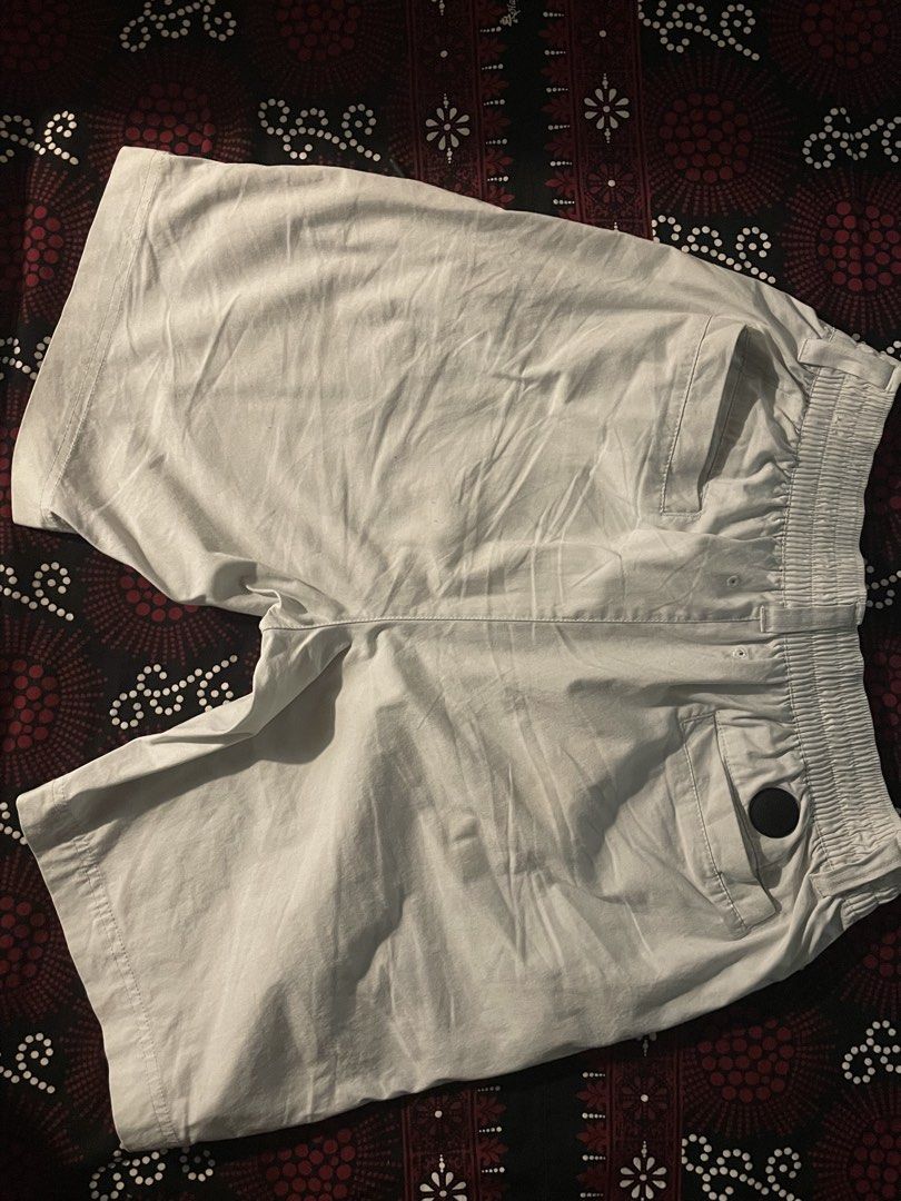 NIKE UNSCRIPTED GOLF SHORTS (Category: Activewear) located in Manila. Submitted by mahatheer2018 (Listing ID 1470568181, Image 2). Description: NIKE UNSCRIPTED GOLF SHORTS — SIZE L 💰 ₱1,000 negotiable * Brand: Nike * Model: Unscripted Golf Shorts * Style code: DV8810-025 * Color: Light grey / Photon Dust * Size: Large * Condition: Preloved — see photos for actual condition Authenticity and condition can be checked through the photos and tags. Me