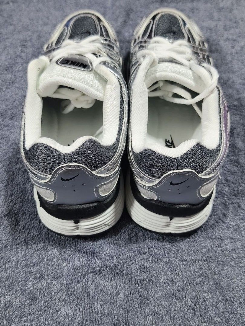 Nike V2K Run Metallic Silver (Category: Sneakers) located in Manila. Submitted by kikocastro37272 (Listing ID 1470694358, Image 2). Description: - Model: Nike V2K Run - Colorway: Metallic Silver and Grey - Features: Chunky sole design, breathable mesh upper panels, white laces, and black swoosh detailing - Condition: Fresh pair, clean outsoles with zero tread wear - Status: Ready to wear.