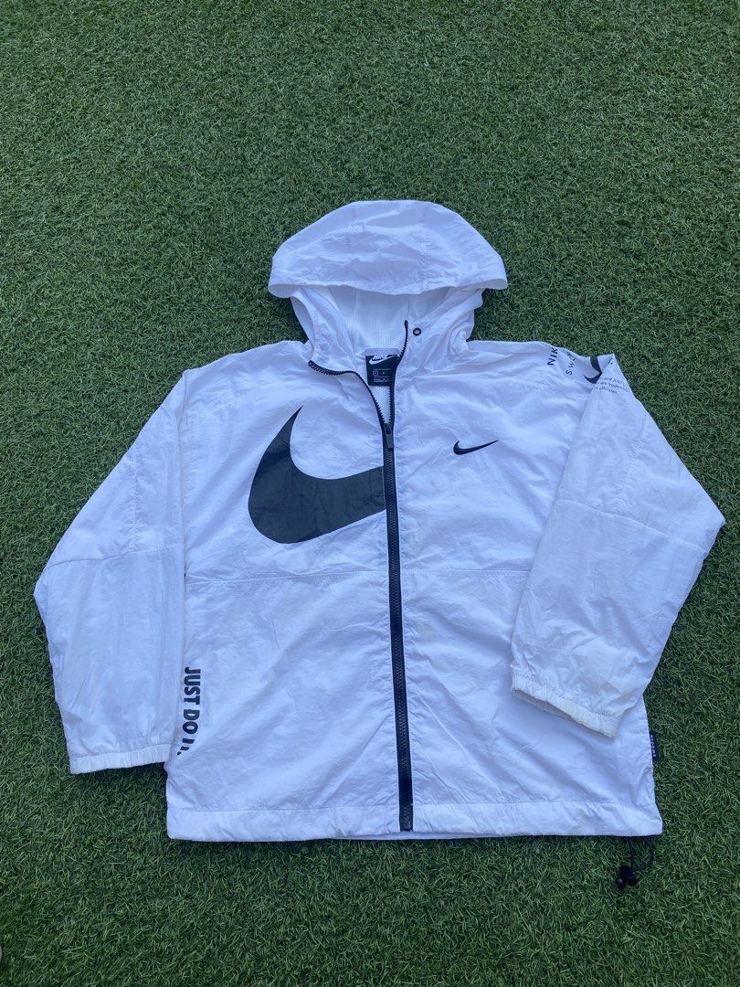 Nike windbreaker white just do it. (Category: Hoodies) located in Caloocan City. Submitted by walkthrift.manila.co (Listing ID 1470703122, Image 1). Description: Authentic Size :Small fits to medium. Dimes :21x25 No issue .