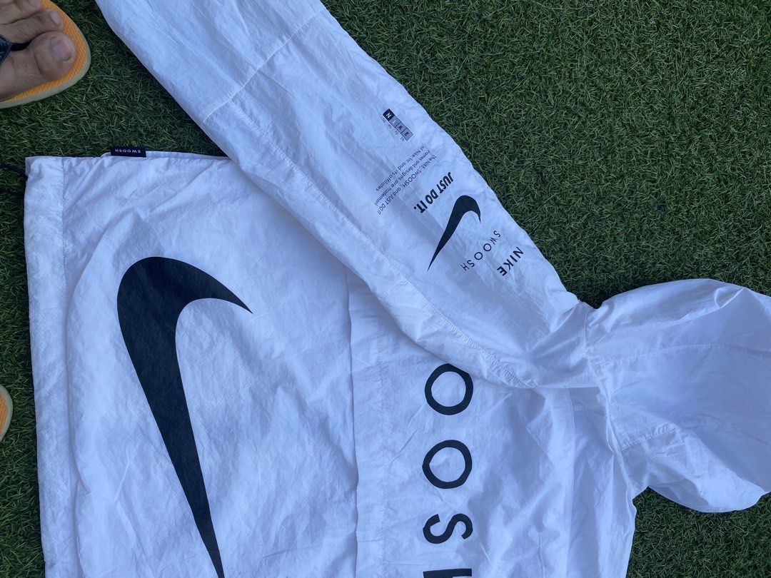 Nike windbreaker white just do it. (Category: Hoodies) located in Caloocan City. Submitted by walkthrift.manila.co (Listing ID 1470703122, Image 3). Description: Authentic Size :Small fits to medium. Dimes :21x25 No issue .