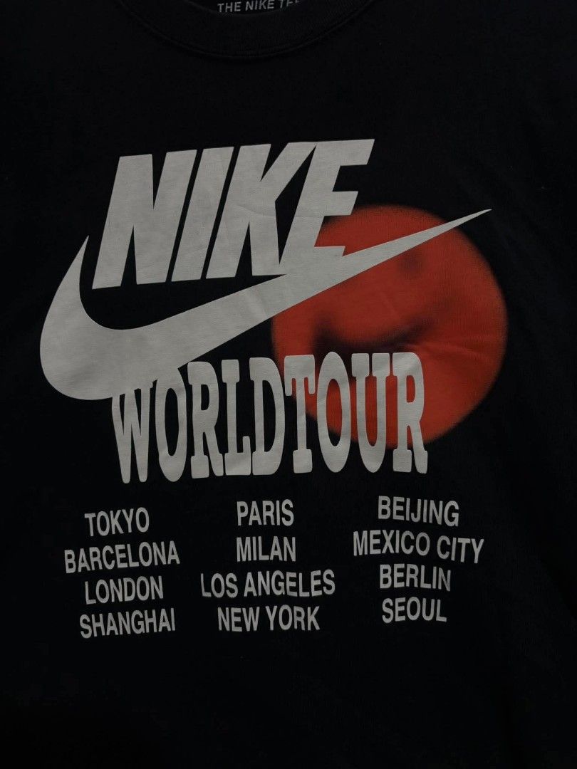 Nike World Tour Shirt (Category: Tshirts & Polo Shirts ) located in Bauan. Submitted by onetwothrift2 (Listing ID 1470661325, Image 3). Description: Nike World Tour Shirt Size: Large Fittings Dimes: L28.5 W21 Color rate: 9/10 Excellent condition No issue.