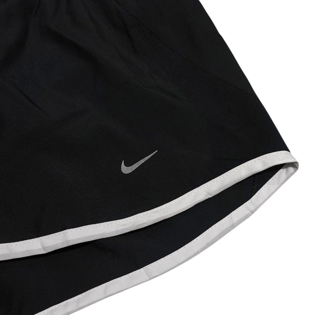Nike Y2k Running Shorts (Category: Shorts) located in Angeles City. Submitted by thriftrawph (Listing ID 1470732949, Image 2). Description: excellent condition (no issues) color rate: 10/10 size: L-XL waist: 31-40 length: 10.5 available thru dm [<3] please ensure the item fits you or the recipient. color may vary slightly due to lighting. refunds/returns accepted only for valid reasons.